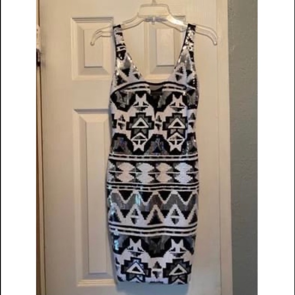 Dress - Picture 1 of 2